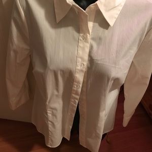 Women’s white shirt